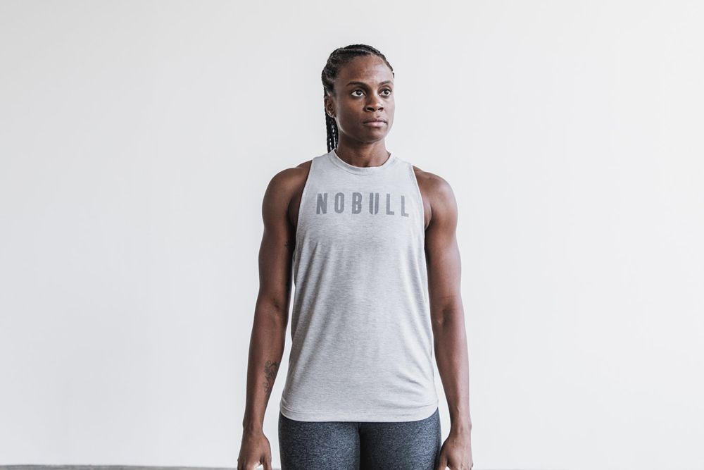 NOBULL High-Neck Tank Üstleri Bayan - Açık Gri - Turkiye (BTQ-376401)